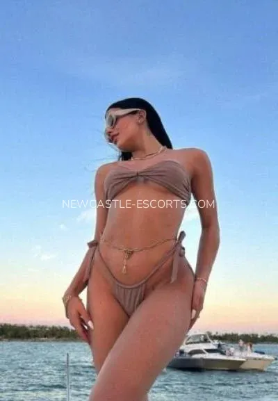 Newcastle escorts Lindsey — 3