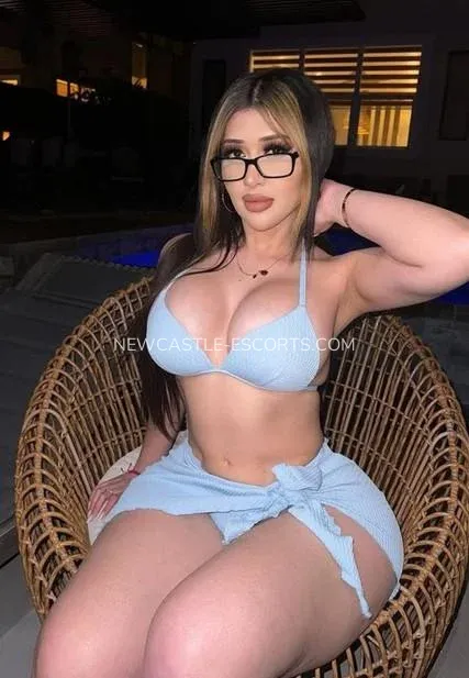 Newcastle escorts Leah — 4