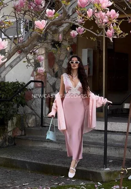 Newcastle escorts Lauren — 4