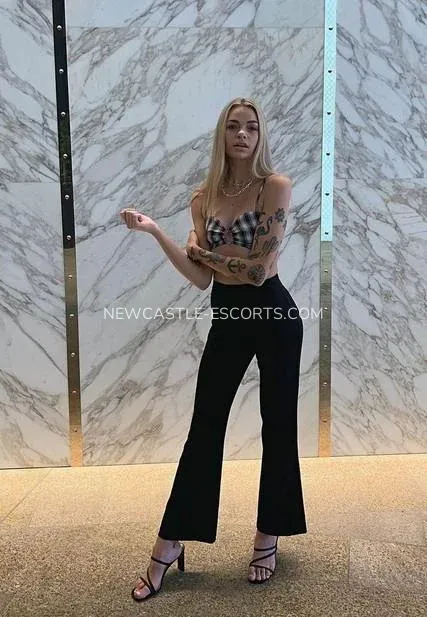 Newcastle escorts Aniyah — 3