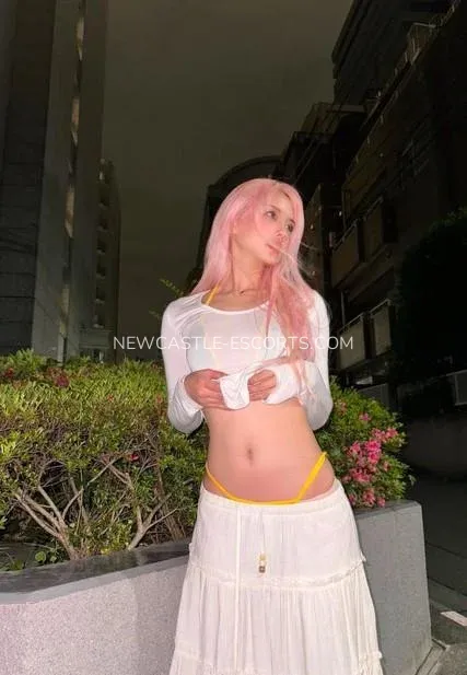 Newcastle escorts Abril — 3