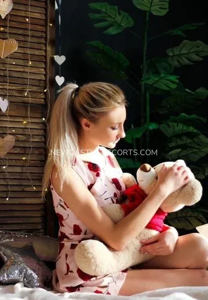 Newcastle escorts Vivian — 3