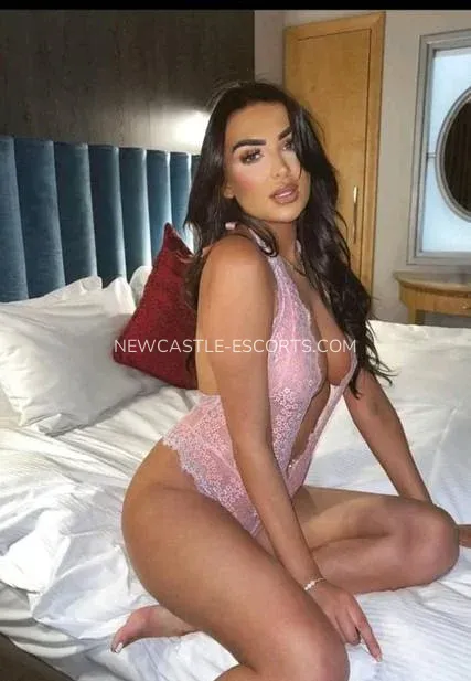Newcastle escorts Ariana — 3