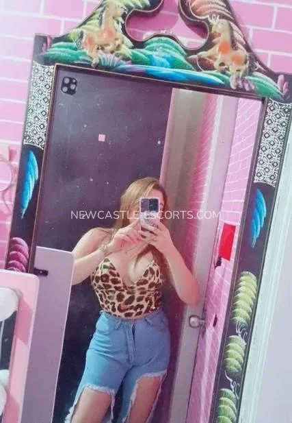 Newcastle escorts Chelsea — 3