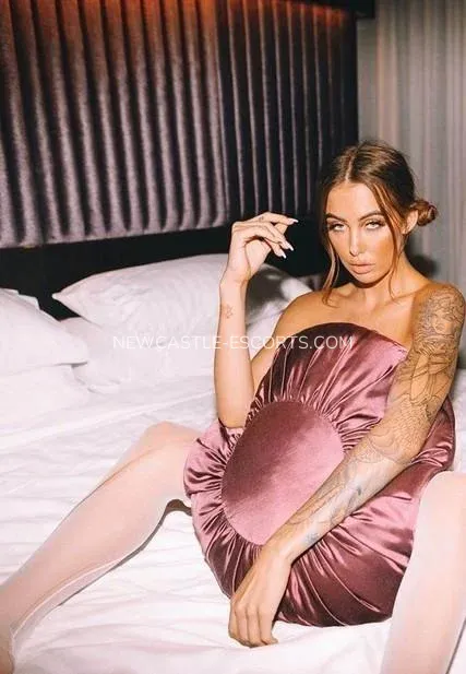 Newcastle escorts Sadie — 5