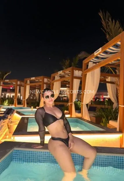 Newcastle escorts Louise — 2