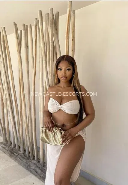 Newcastle escorts Alondra — 4