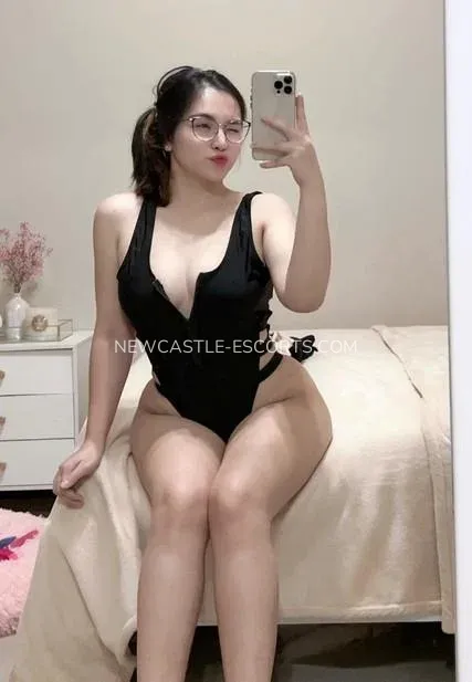 Newcastle escorts Samantha — 1