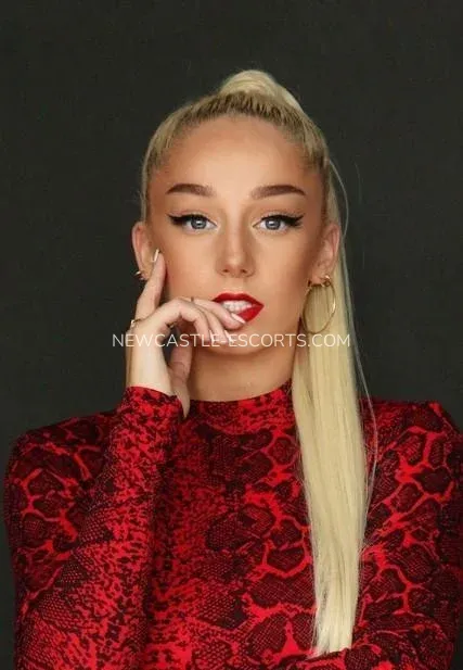 Newcastle escorts Amalia — 5