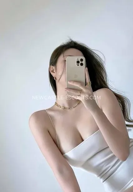 Newcastle escorts Carly — 3