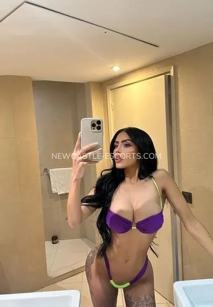 Newcastle escorts Amarinda — 4