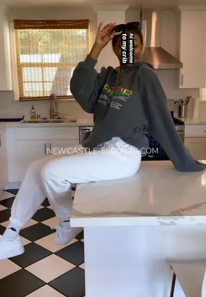 Newcastle escorts Cheyenne — 3