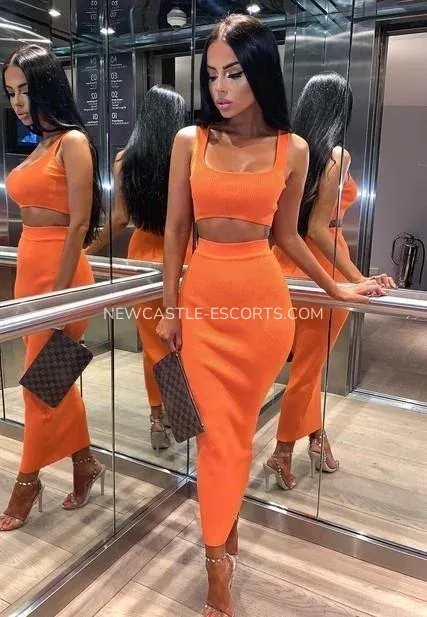 Newcastle escorts Abril — 6