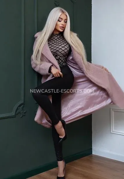 Newcastle escorts Zoe — 4