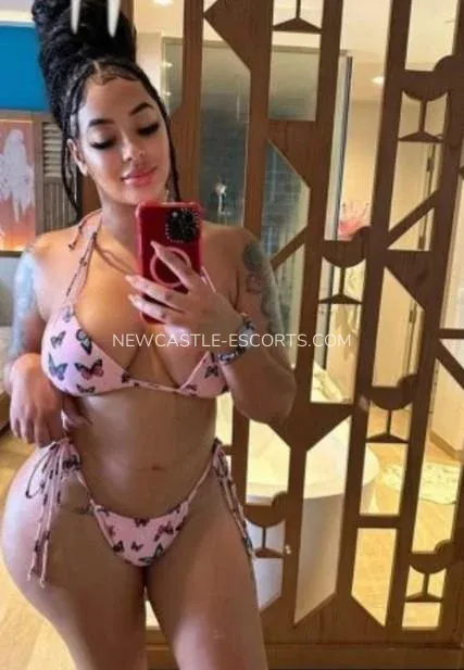 Newcastle escorts Claire — 4