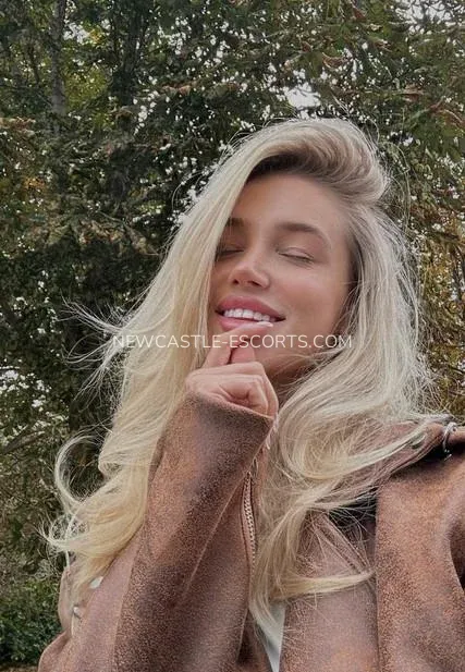 Newcastle escorts Clara — 4