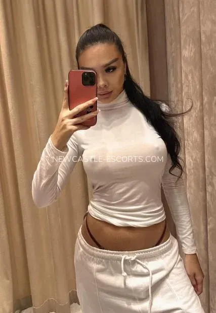 Newcastle escorts Daisy — 3