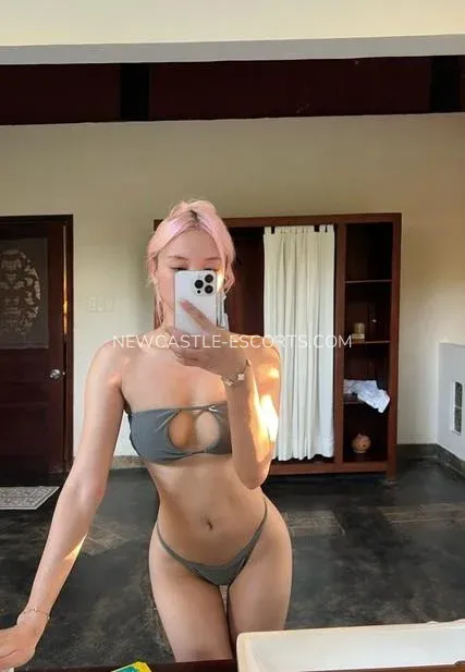 Newcastle escorts Paige — 1