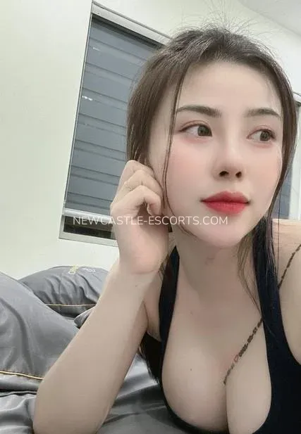 Newcastle escorts Maj — 5