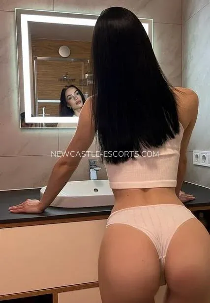 Newcastle escorts Cinta — 5