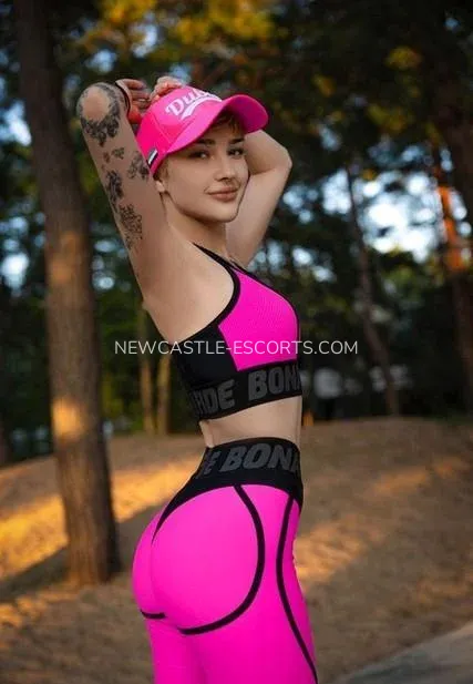 Newcastle escorts Mariana — 4