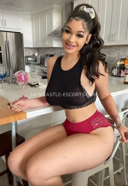 Newcastle escorts Hope — 4