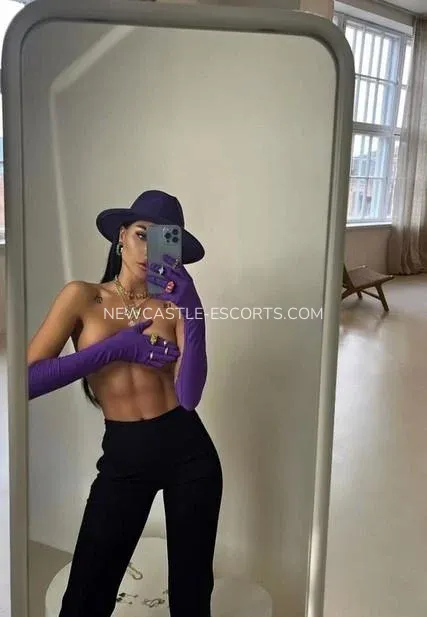 Newcastle escorts Aniyah — 3