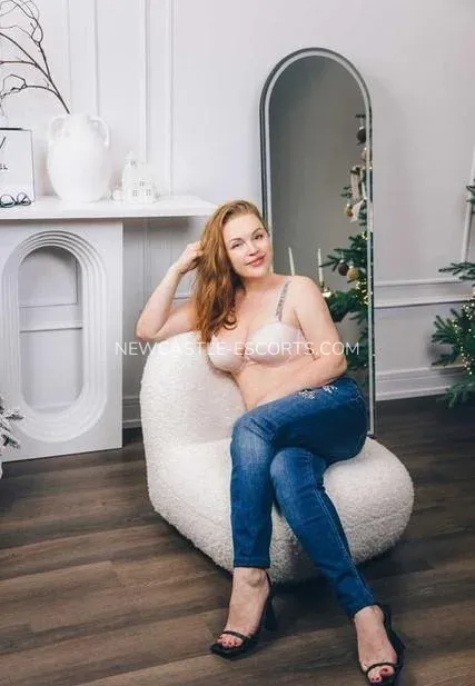 Newcastle escorts Lindsey — 5