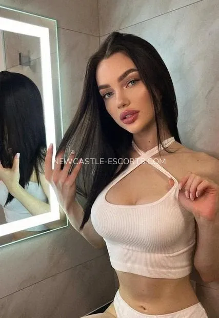 Newcastle escorts Cinta — 2
