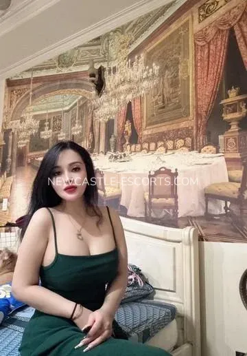 Newcastle escorts Nieves — 3