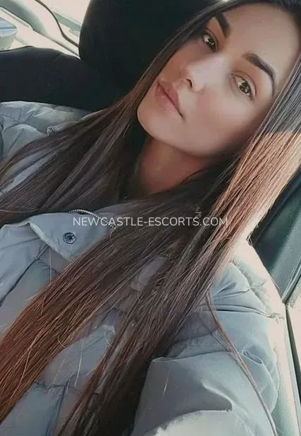 Newcastle escorts Lucy — 5
