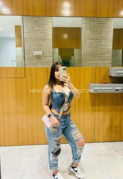 Escort djevojka Sarah - Newcastle