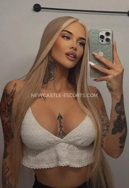 Newcastle escorts Mackenzie — 2