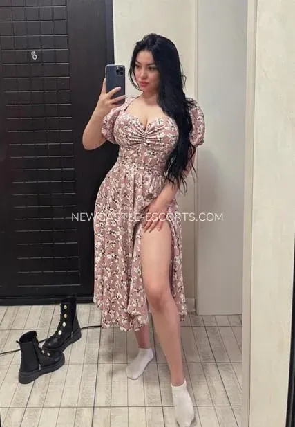 Newcastle escorts Yvonne — 3