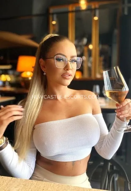 Newcastle escorts Amanda — 2