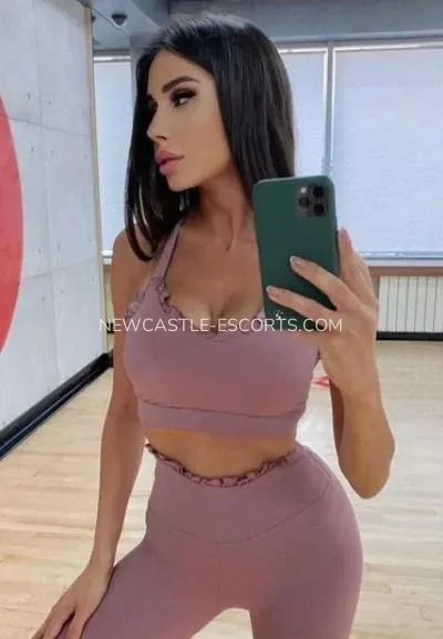 Newcastle escorts Gracie — 4