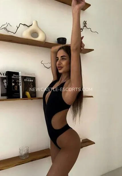 Newcastle escorts Avery — 9
