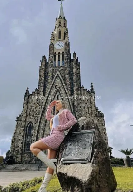 Newcastle escorts Leah — 4