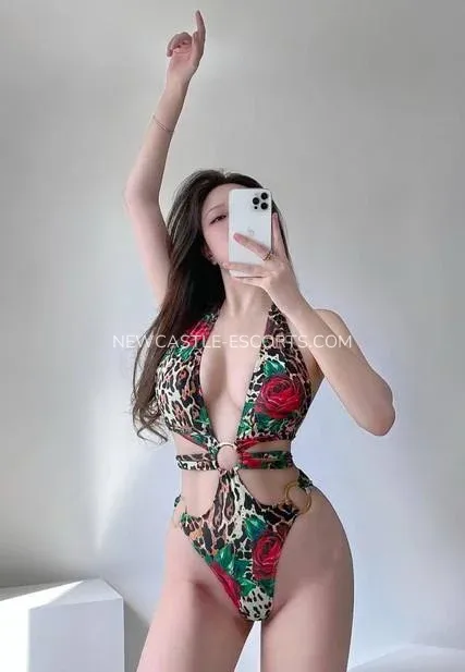 Newcastle escorts Daisy — 4