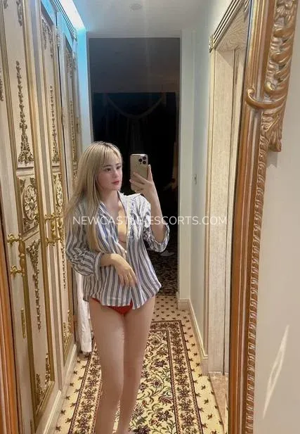 Newcastle escorts Peyton — 5