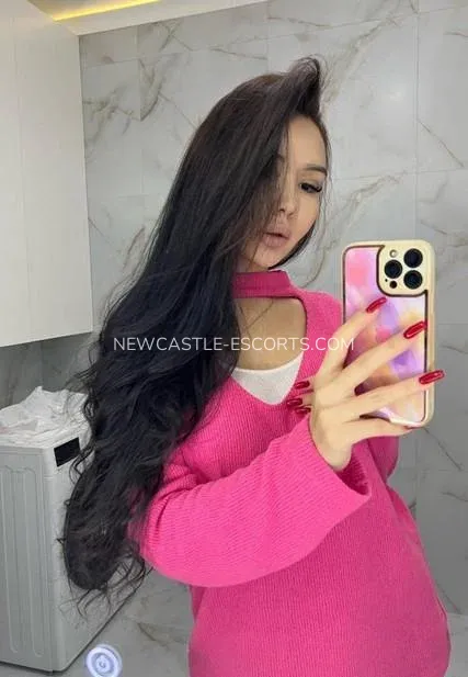 Newcastle escorts Daisy — 4