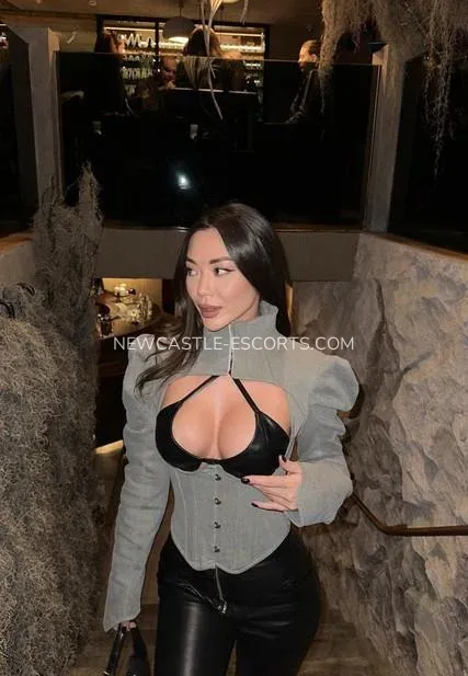 Newcastle escorts Hope — 5