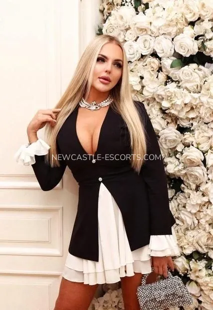 Newcastle escorts Kiara — 2