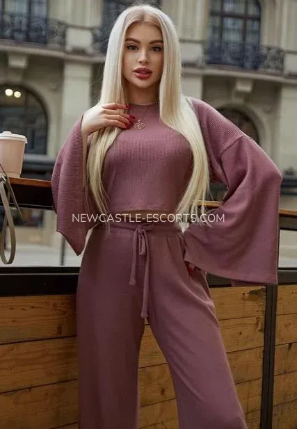 Newcastle escorts Zoe — 8
