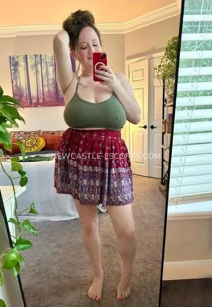 Newcastle escorts Alondra — 3